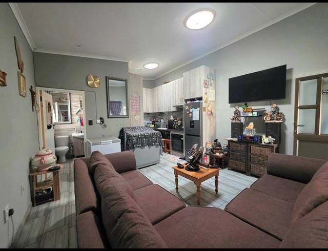 2 BEDROOM TOWNHOUSE FOR SALE IN ELSPARK